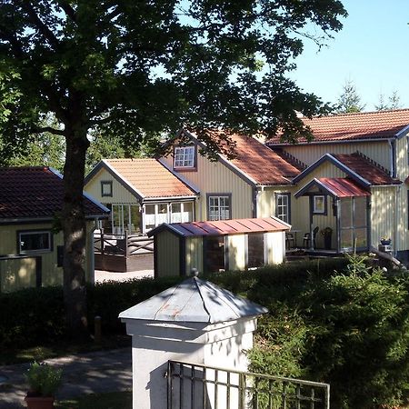 Skogis Bed & Breakfast Katrineholm Exterior photo