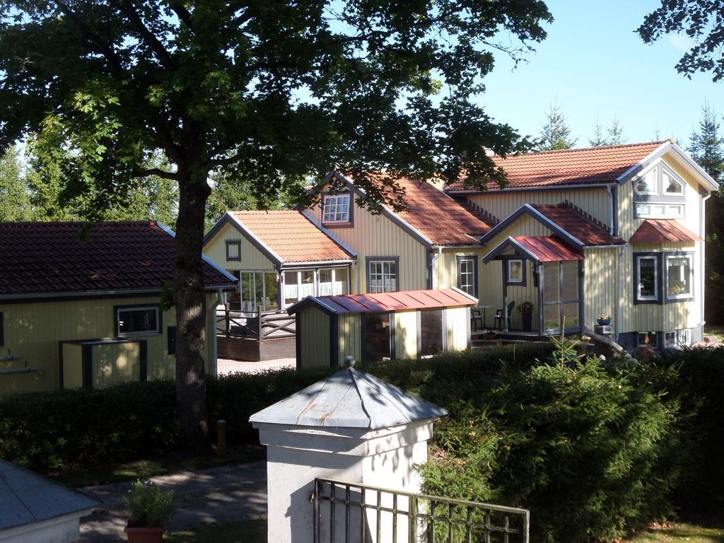 Skogis Bed & Breakfast Katrineholm Exterior photo